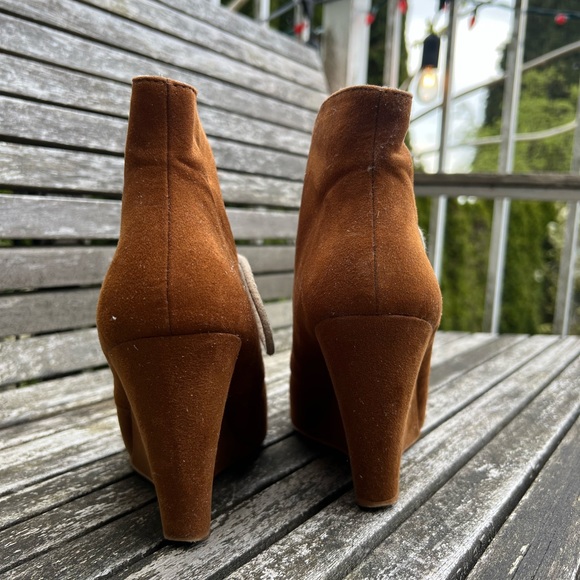 Suede Zara Ankle Booties - Picture 4 of 5